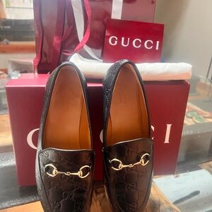 Gucci Black Leather Loafers with Gold Hardware